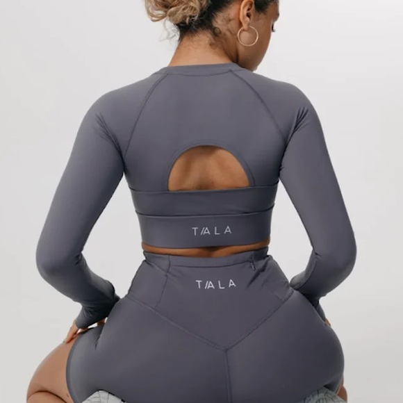 TALA SkinLuxe Crop Keyhole Long Sleeve Top in Tornada Grey Size Small - Picture 3 of 12